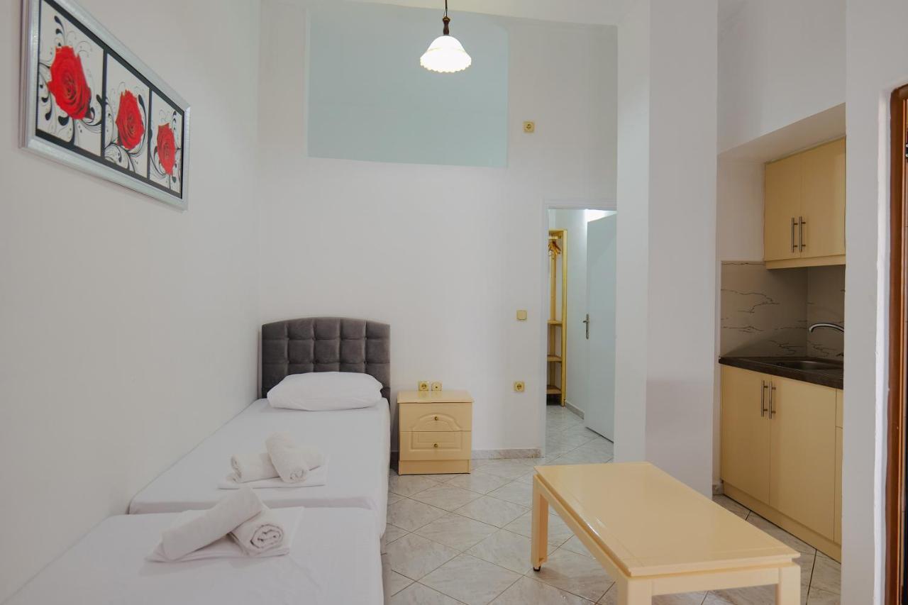 Hotel Casamia Sarandë エクステリア 写真