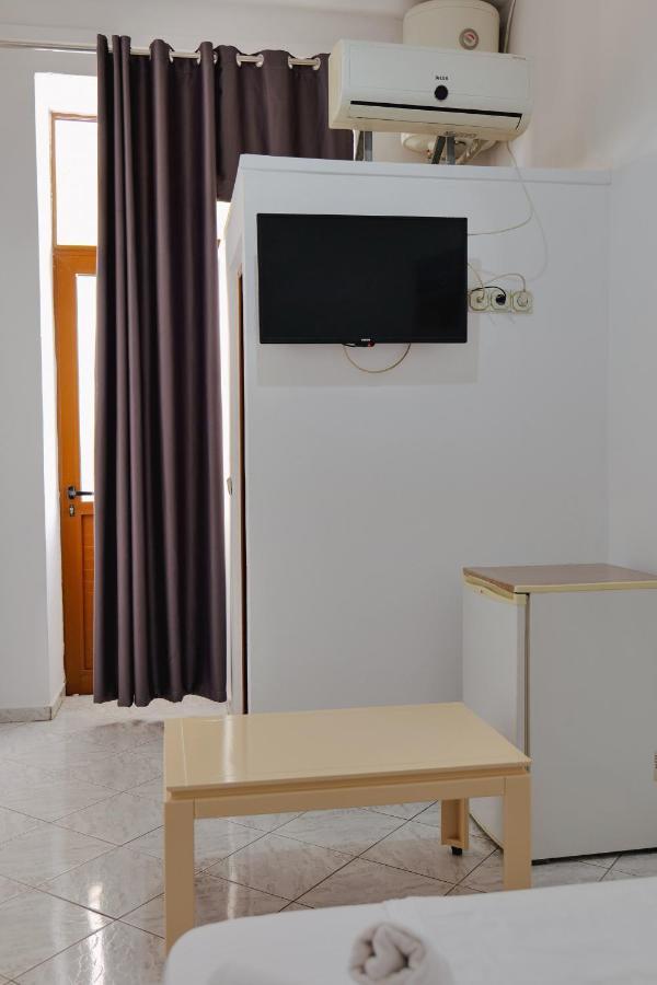 Hotel Casamia Sarandë エクステリア 写真
